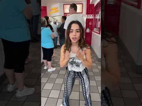 she got the moves|tiktok queenebonii74.